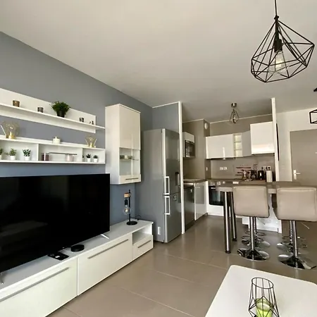 Hébergement de vacances Le Terrasse En Mer- Air Conditioning Parking&seaside! *